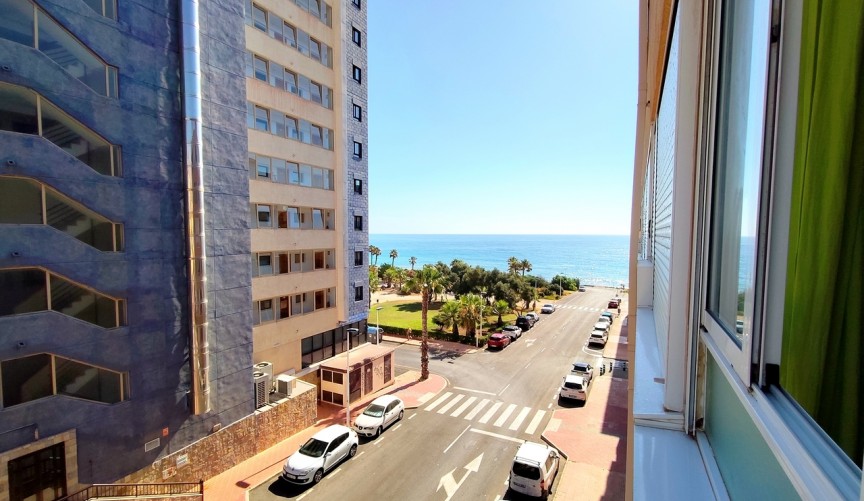 Resale - Apartment -
Torrevieja - Costa Blanca