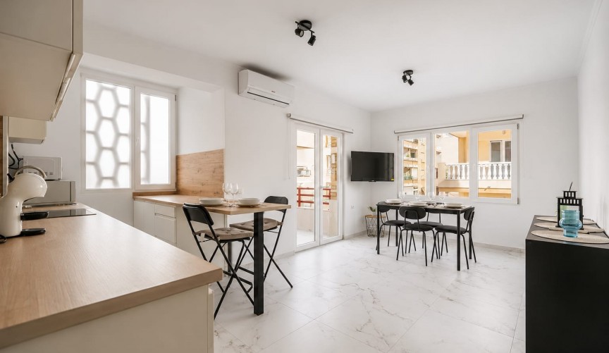 Resale - Apartment -
Torrevieja - Costa Blanca