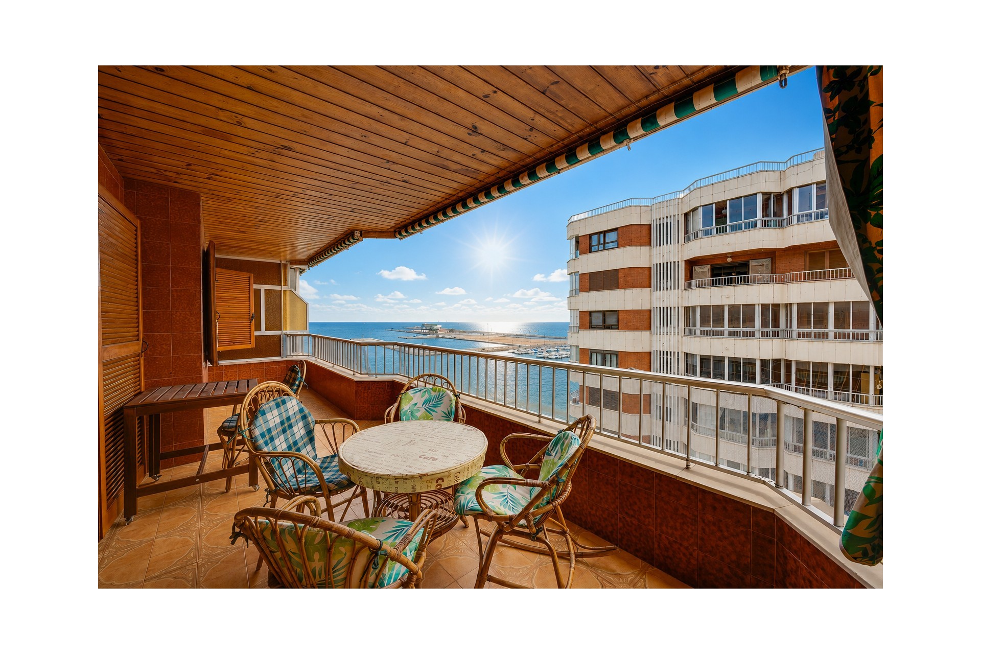 Resale - Apartment -
Torrevieja - Costa Blanca