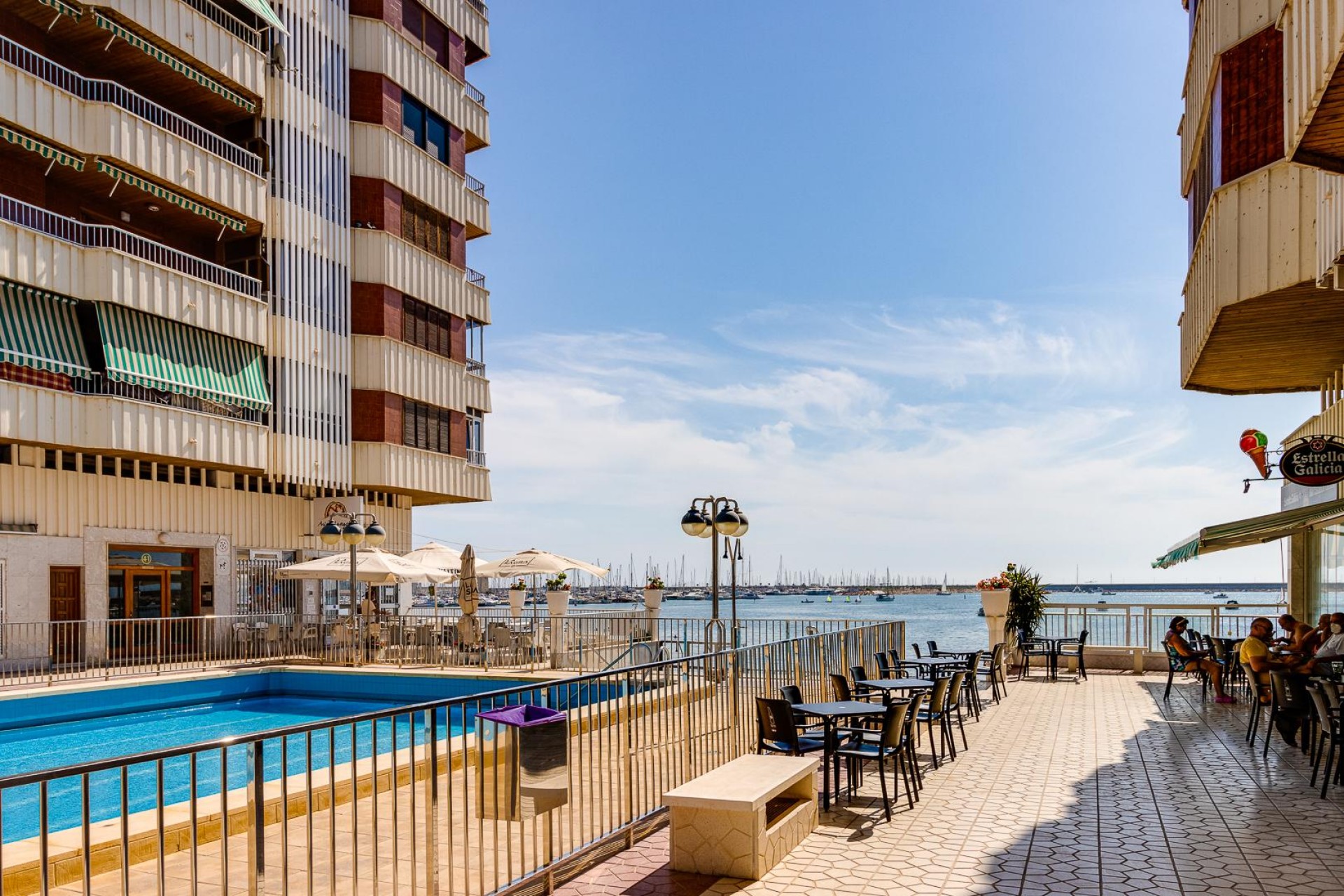 Resale - Apartment -
Torrevieja - Costa Blanca