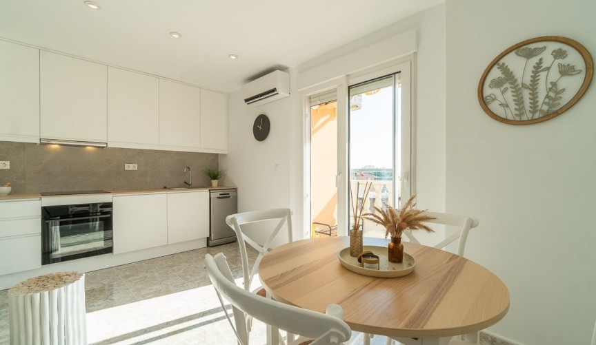 Resale - Apartment -
Torrevieja - Costa Blanca