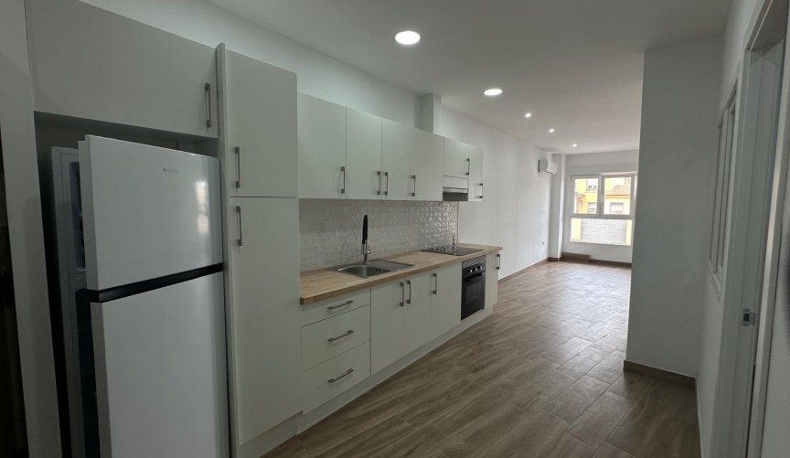 Resale - Apartment -
Torrevieja - Costa Blanca