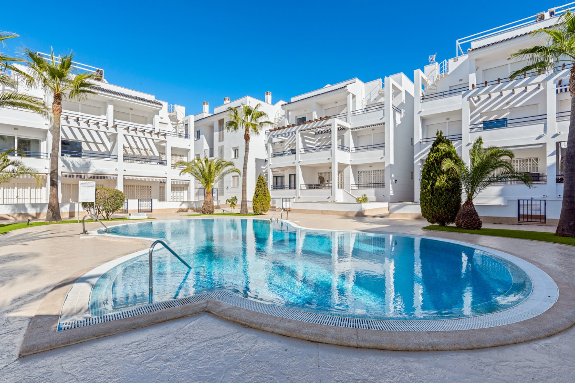 Resale - Apartment -
Torrevieja - Costa Blanca