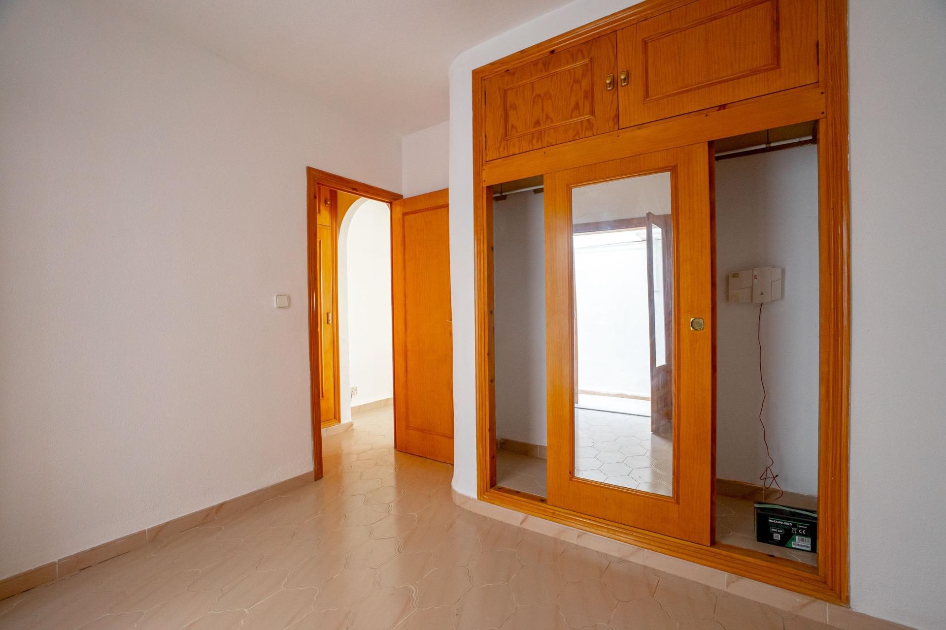 Resale - Apartment -
Torrevieja - El Chaparral