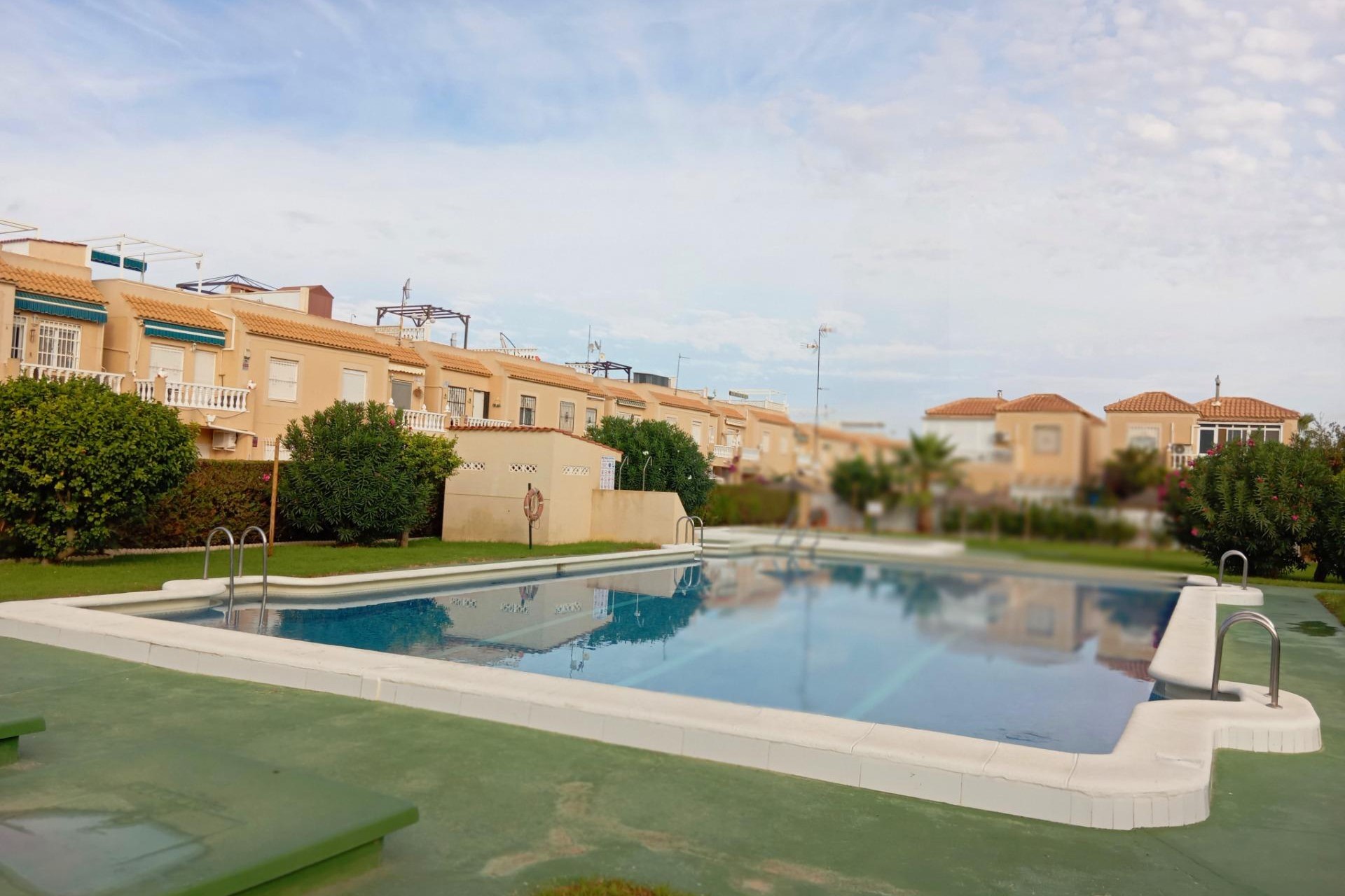 Resale - Apartment -
Torrevieja - El Limonar