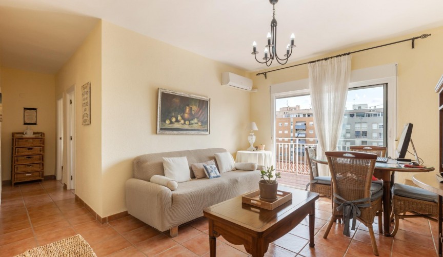 Resale - Apartment -
Torrevieja - Estacion De Autobuses