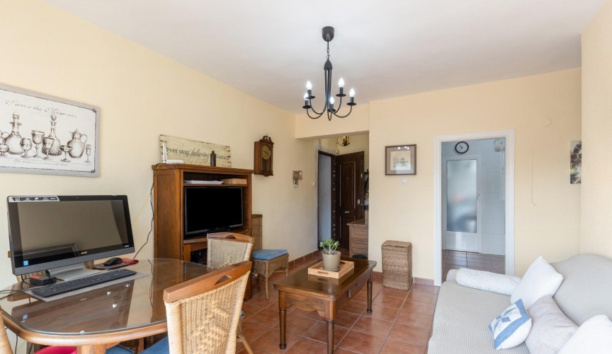 Resale - Apartment -
Torrevieja - Estacion De Autobuses