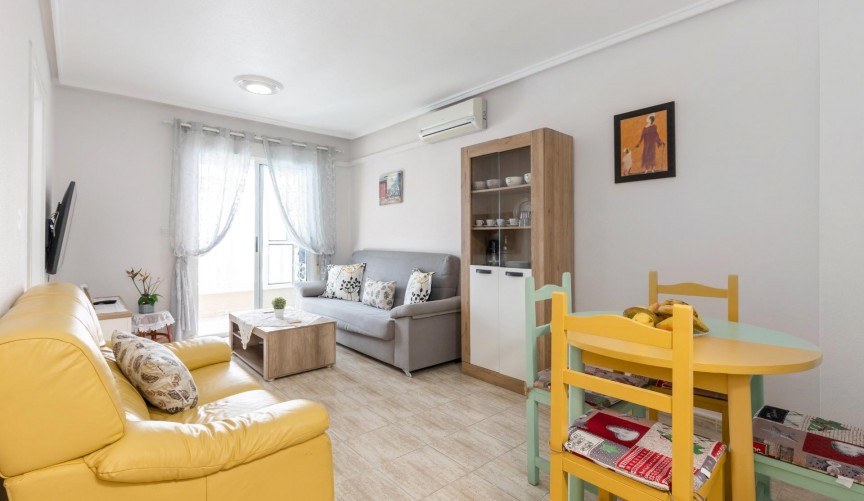 Resale - Apartment -
Torrevieja - Estacion De Autobuses