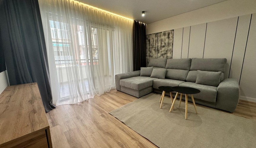 Resale - Apartment -
Torrevieja - Estacion De Autobuses