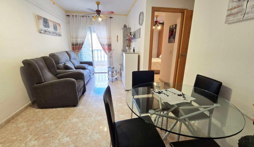 Resale - Apartment -
Torrevieja - Estacion De Autobuses