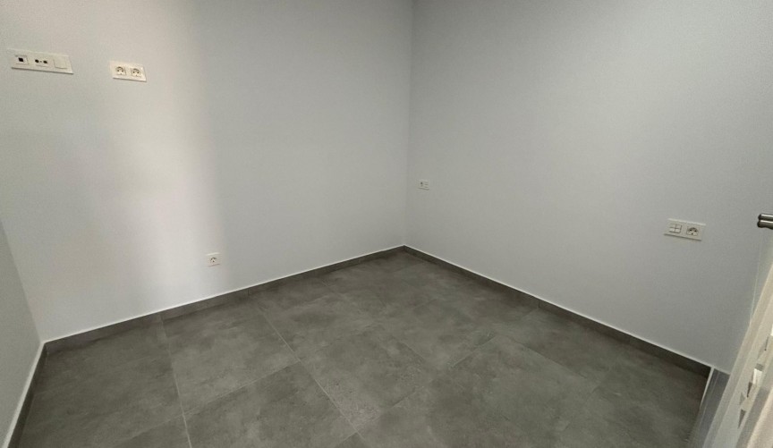 Resale - Apartment -
Torrevieja - Estacion De Autobuses