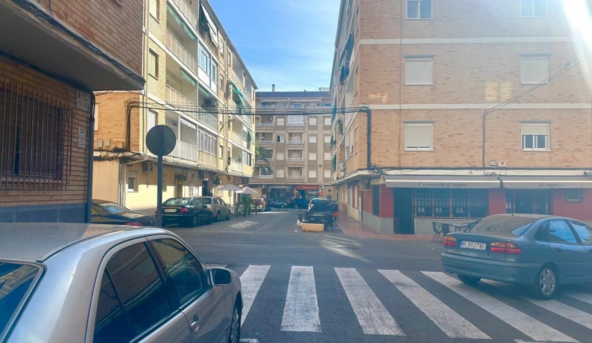 Resale - Apartment -
Torrevieja - Estacion De Autobuses