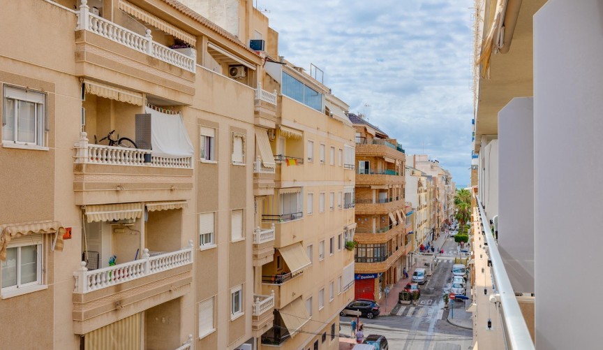 Resale - Apartment -
Torrevieja - Estacion De Autobuses