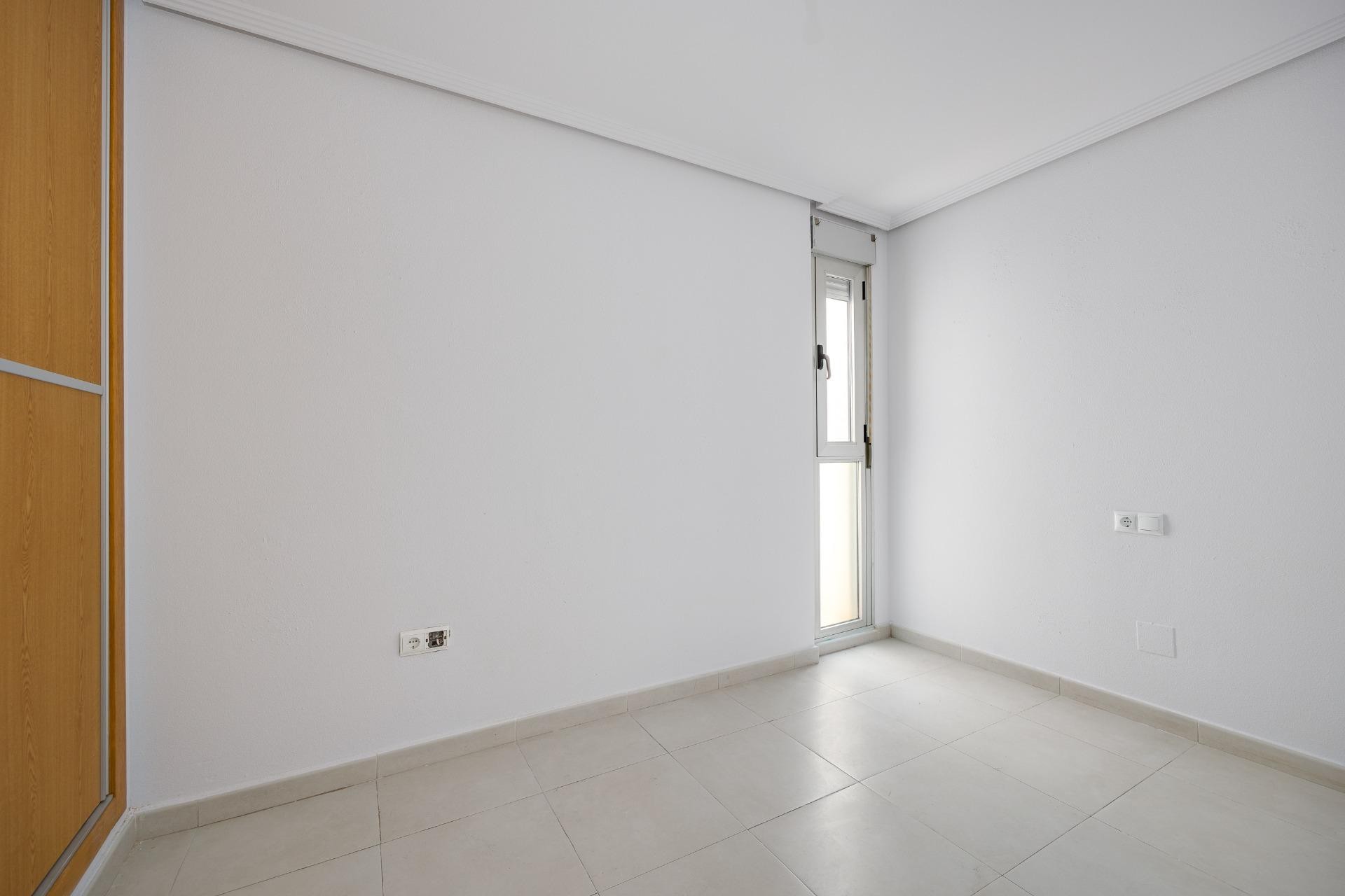 Resale - Apartment -
Torrevieja - Estacion De Autobuses