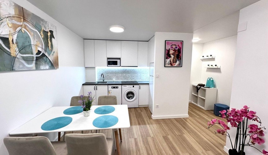 Resale - Apartment -
Torrevieja - Estacion De Autobuses