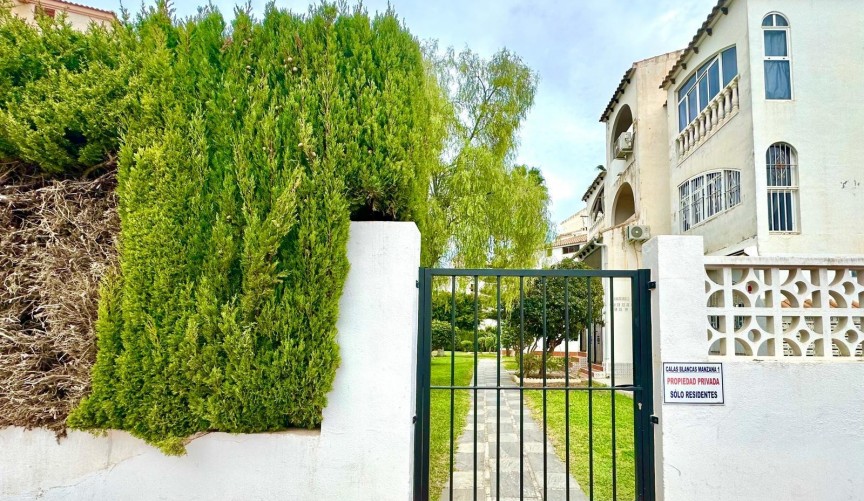 Resale - Apartment -
Torrevieja - Estacion De Autobuses