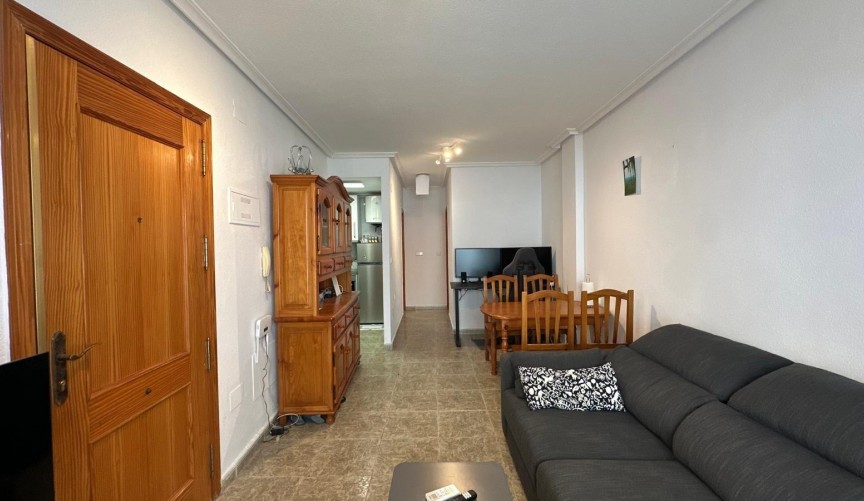 Resale - Apartment -
Torrevieja - Estacion De Autobuses