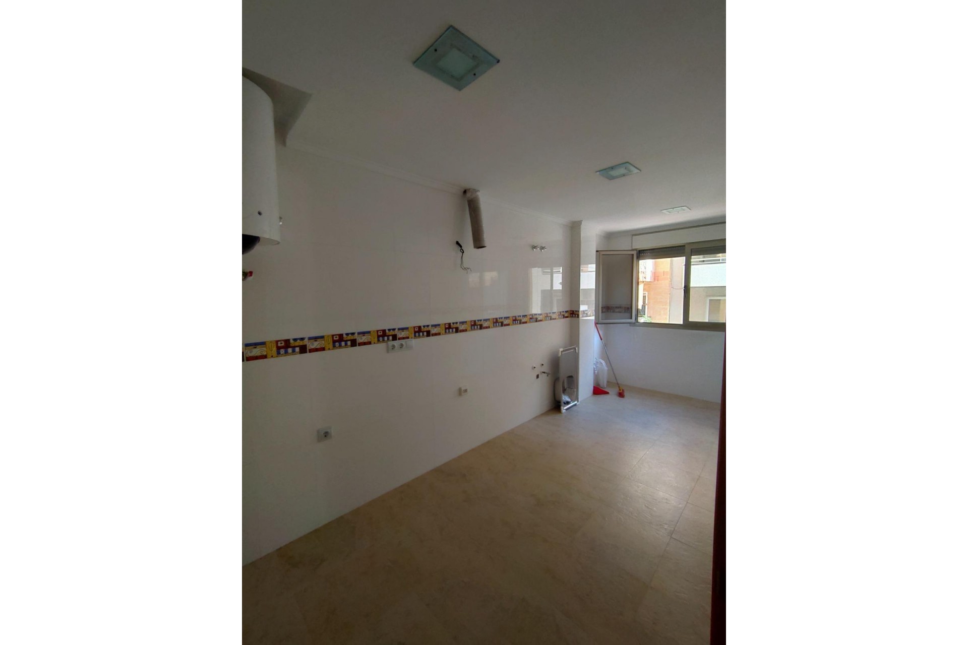 Resale - Apartment -
Torrevieja - Estacion De Autobuses