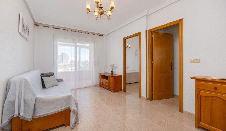 Resale - Apartment -
Torrevieja - Estacion De Autobuses