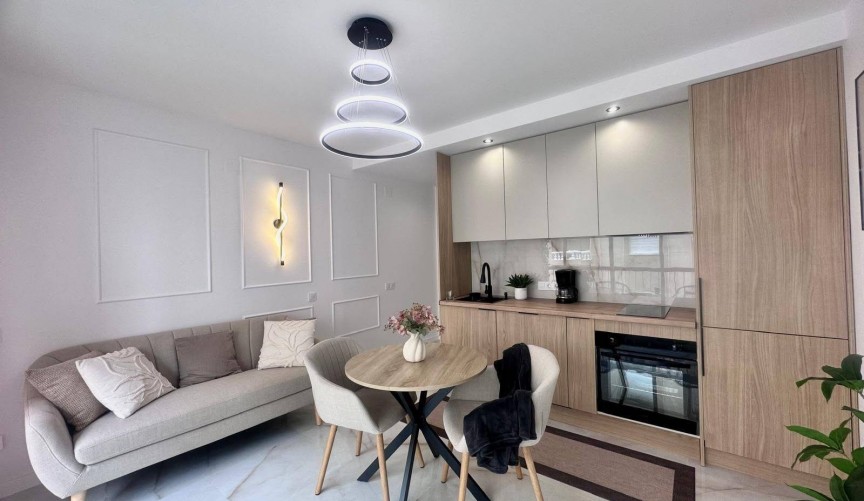Resale - Apartment -
Torrevieja - Estacion De Autobuses