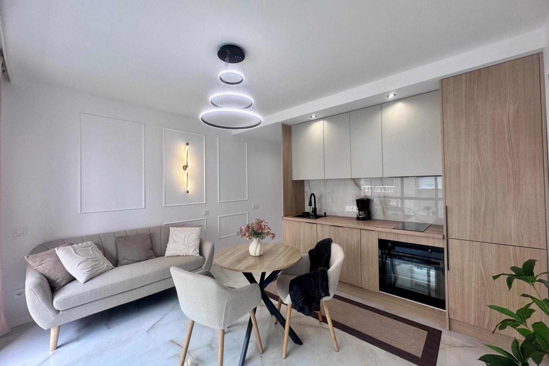 Resale - Apartment -
Torrevieja - Estacion De Autobuses