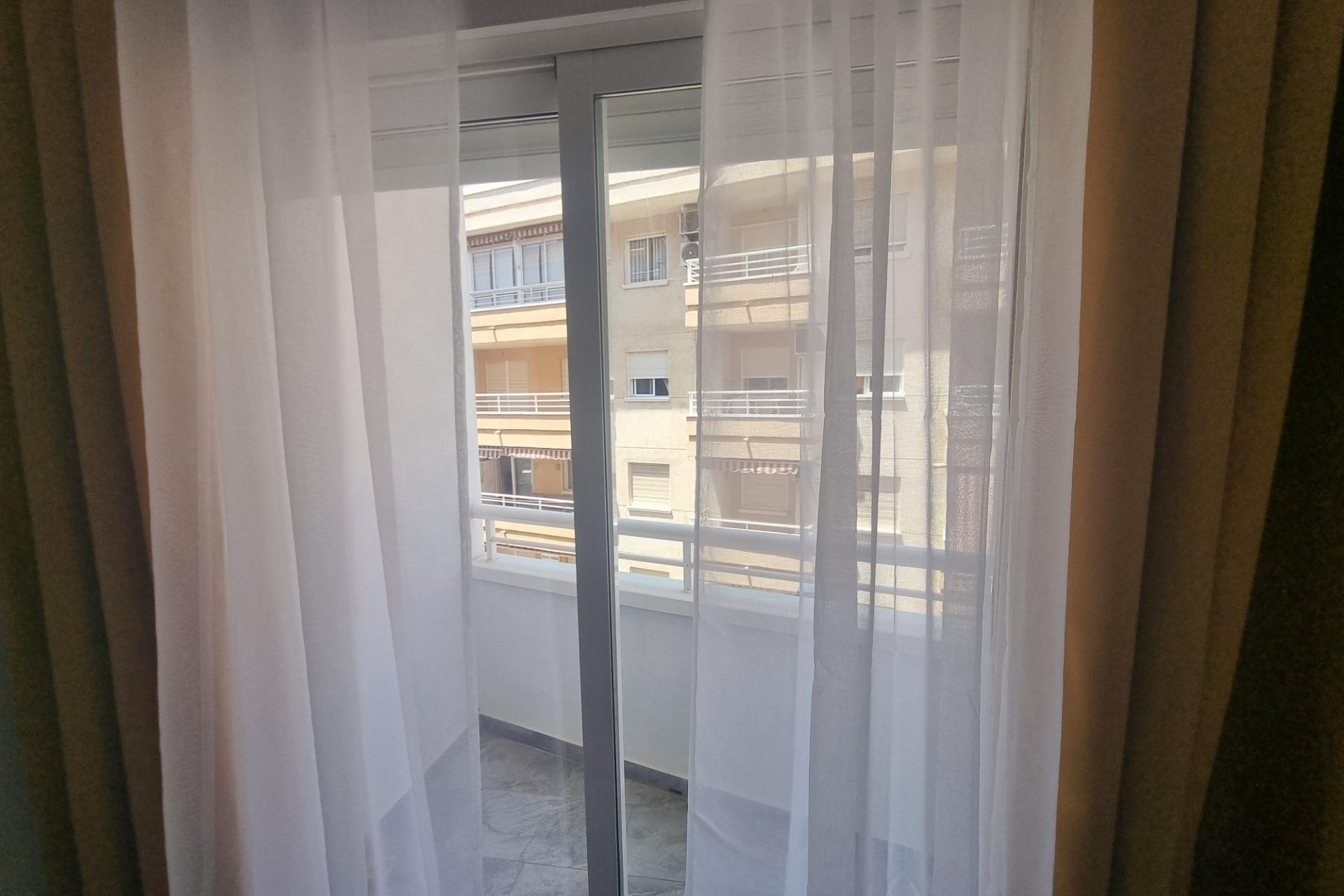Resale - Apartment -
Torrevieja - Estacion De Autobuses