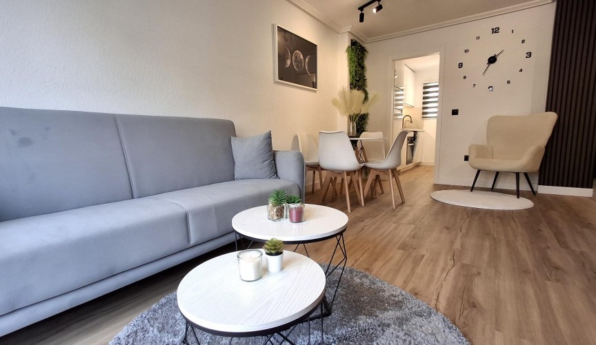 Resale - Apartment -
Torrevieja - Estacion De Autobuses