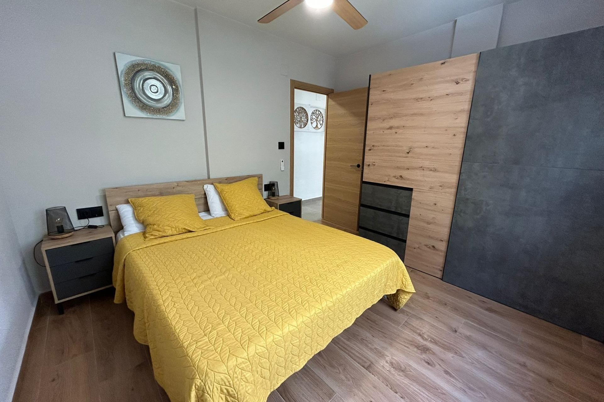 Resale - Apartment -
Torrevieja - Estacion De Autobuses