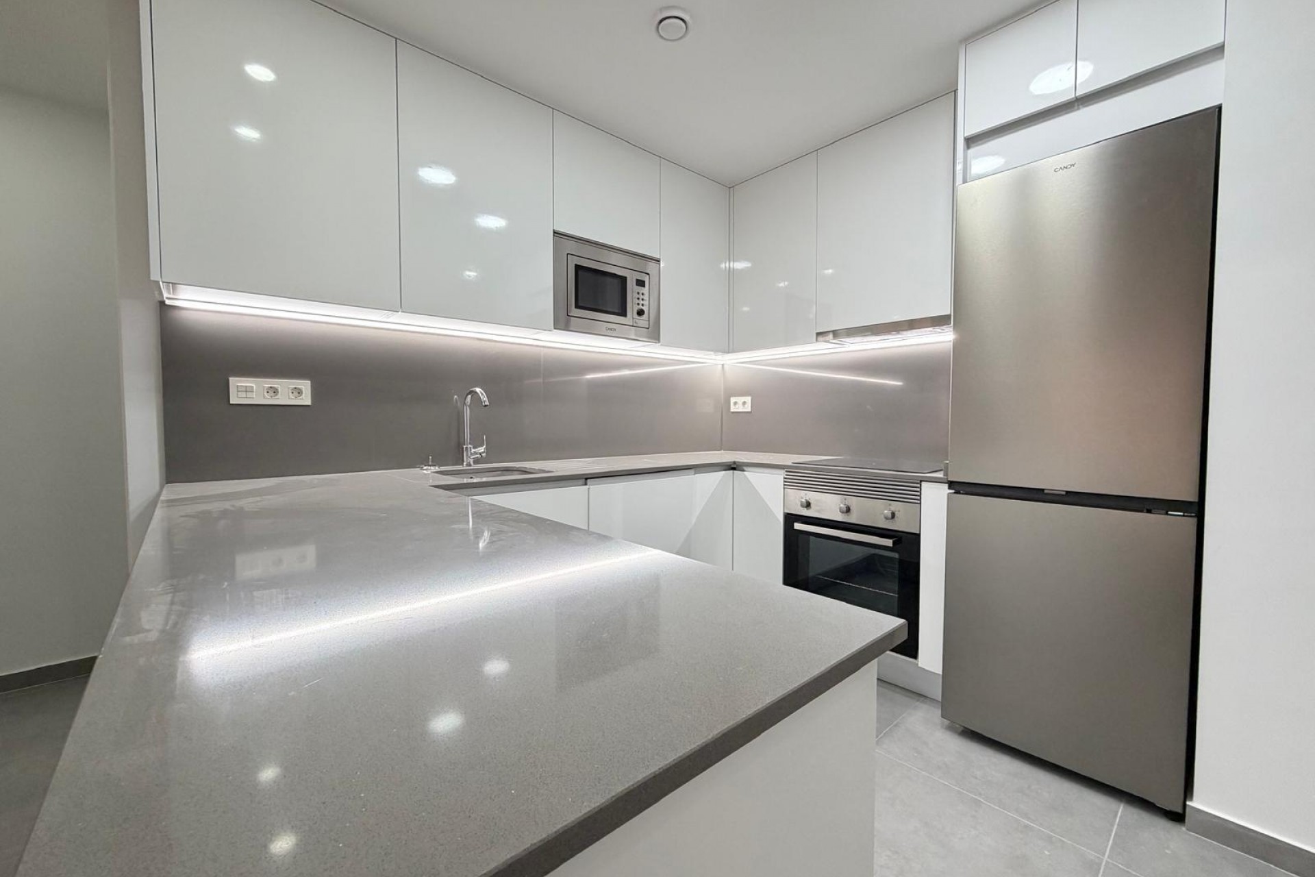 Resale - Apartment -
Torrevieja - Estacion De Autobuses