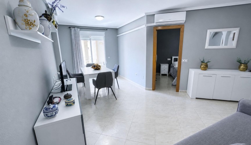 Resale - Apartment -
Torrevieja - Estacion De Autobuses