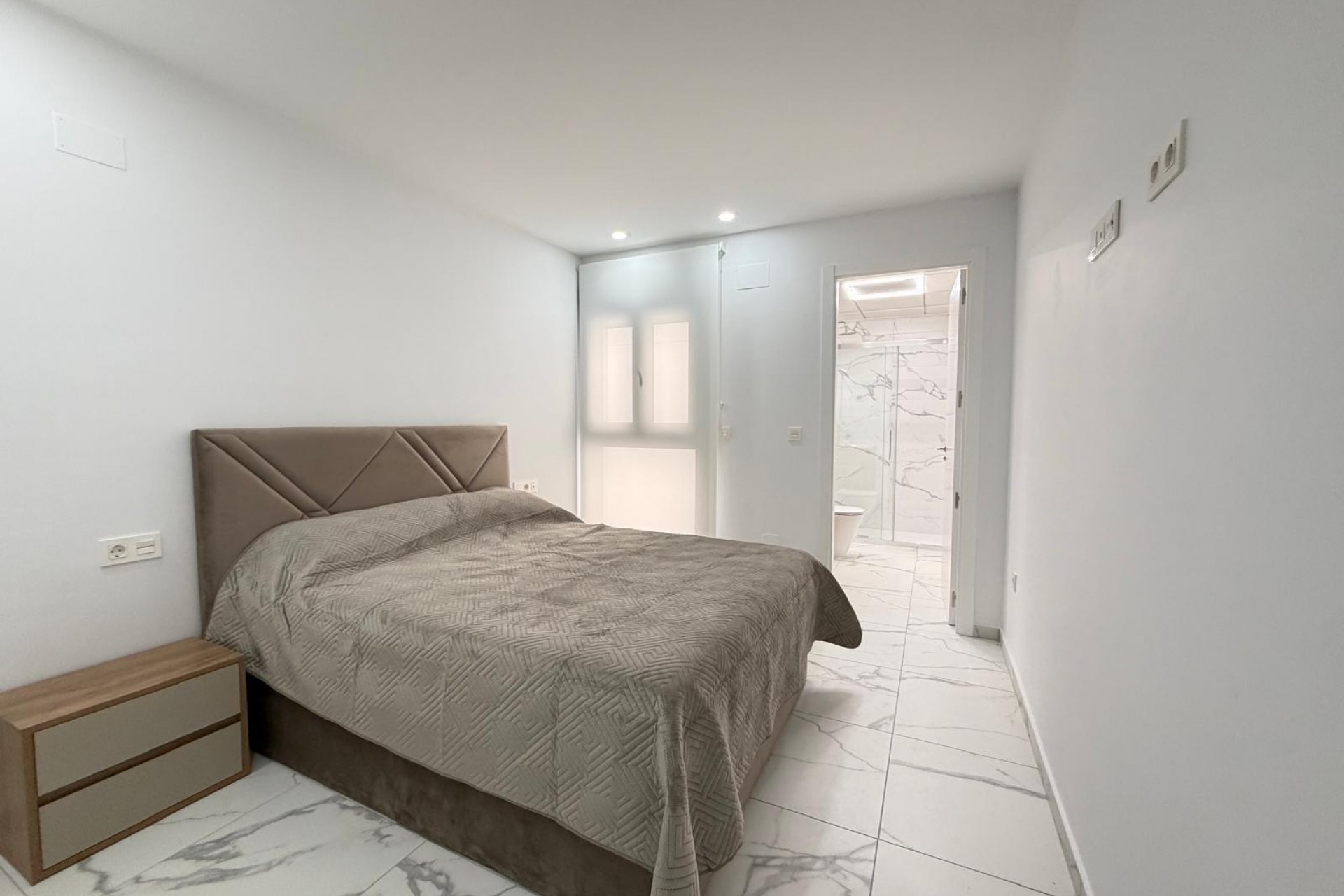 Resale - Apartment -
Torrevieja - Estacion De Autobuses
