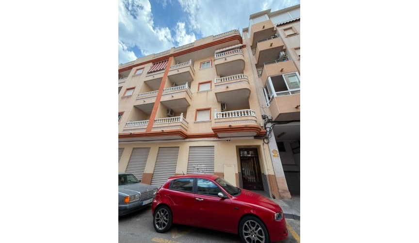 Resale - Apartment -
Torrevieja - Estacion De Autobuses