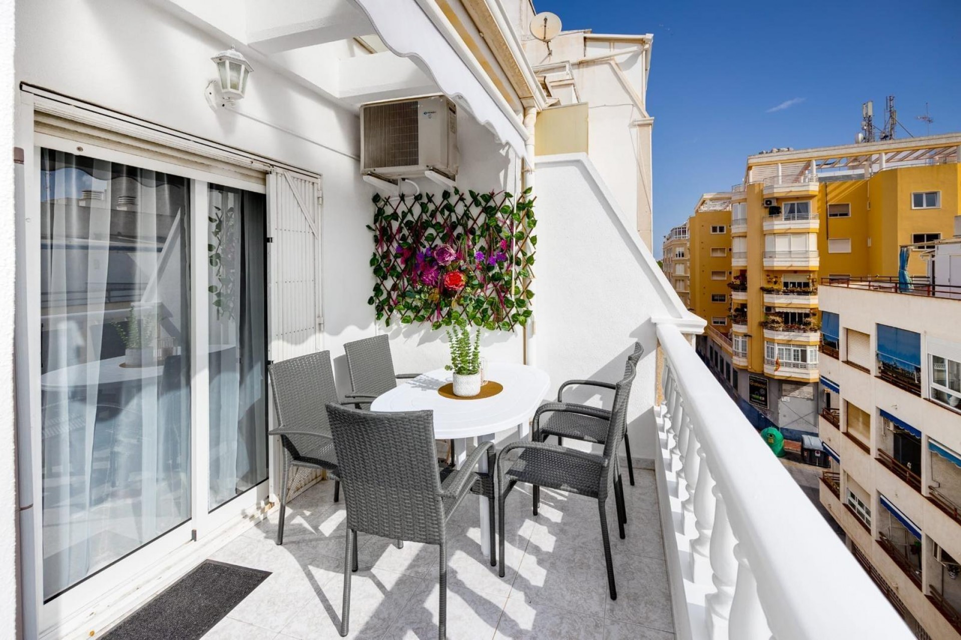 Resale - Apartment -
Torrevieja - Estacion De Autobuses