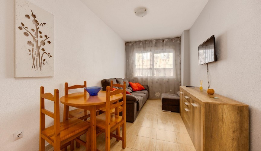 Resale - Apartment -
Torrevieja - Estacion De Autobuses