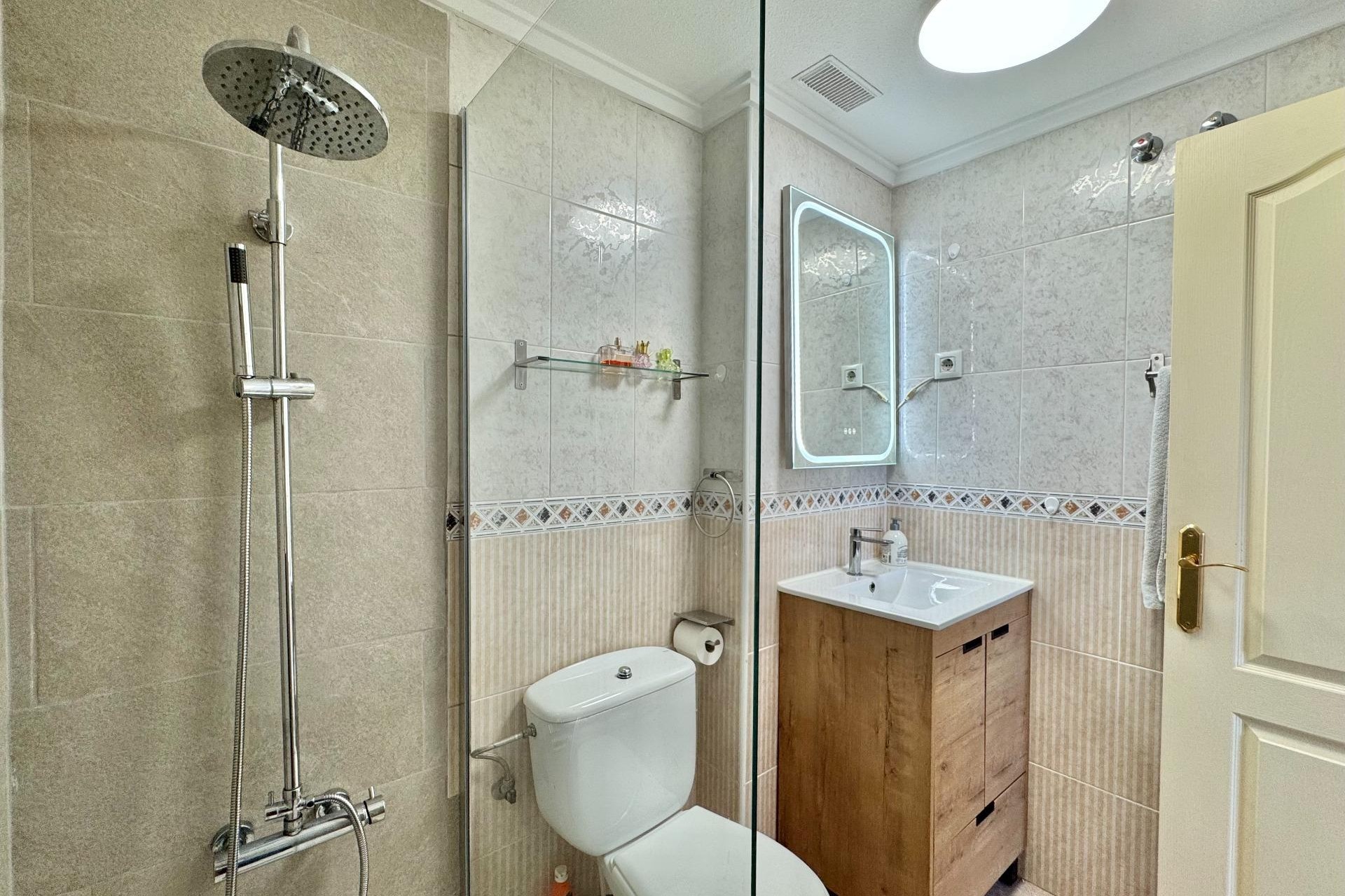 Resale - Apartment -
Torrevieja - Gaspar Perrelló