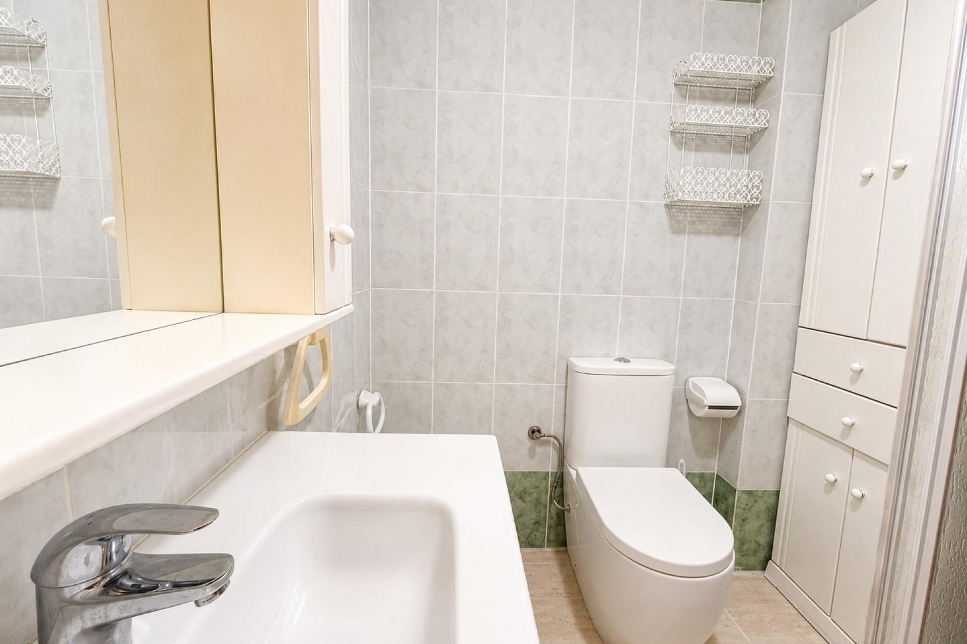 Resale - Apartment -
Torrevieja - Habaneras