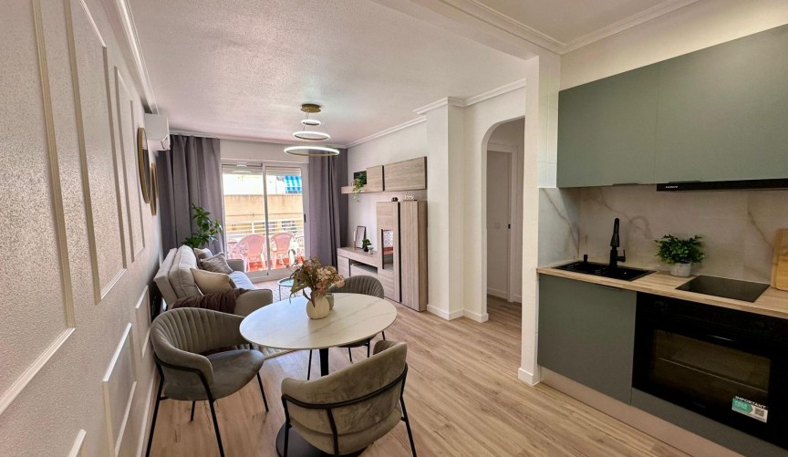 Resale - Apartment -
Torrevieja - Habaneras