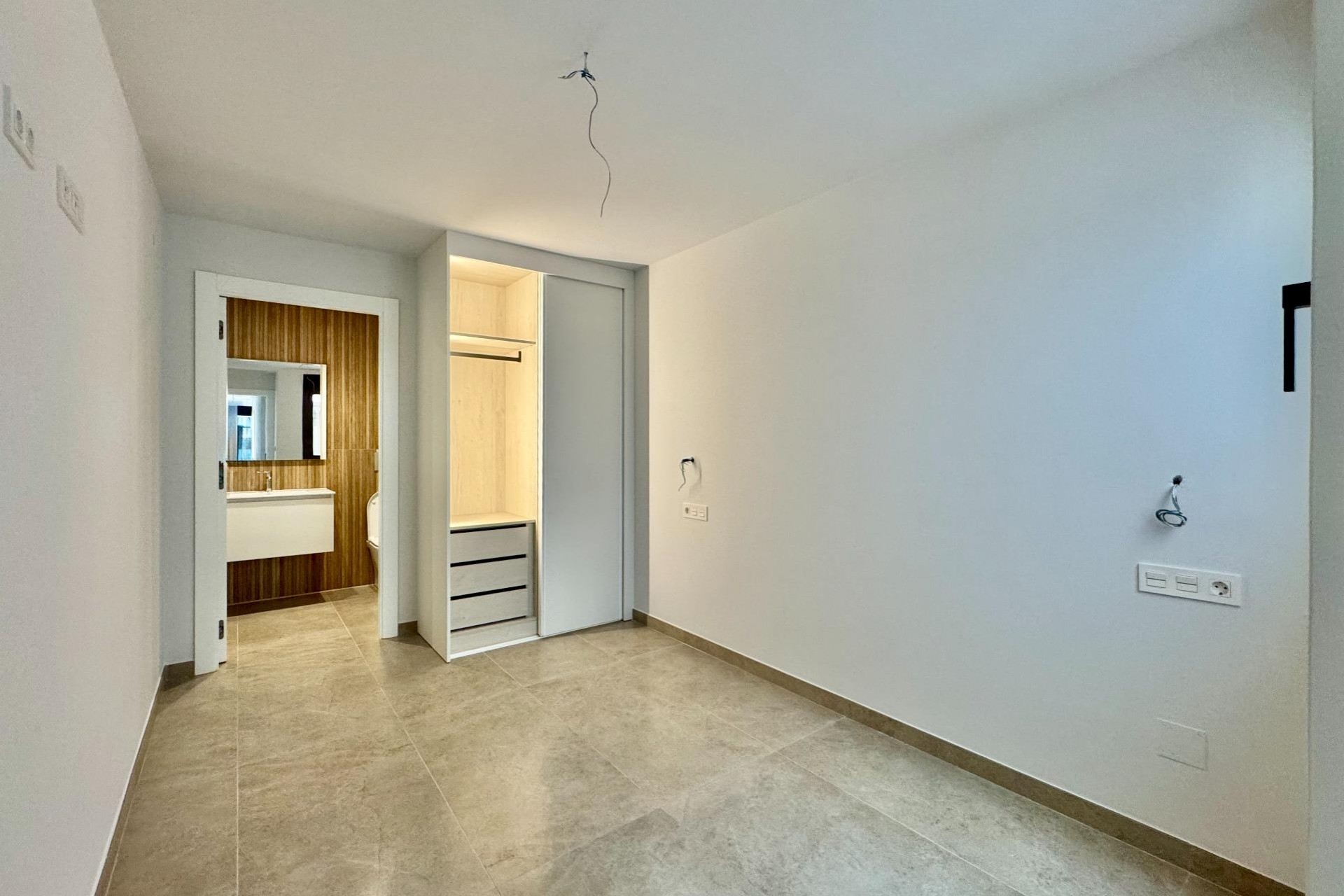 Resale - Apartment -
Torrevieja - Habaneras