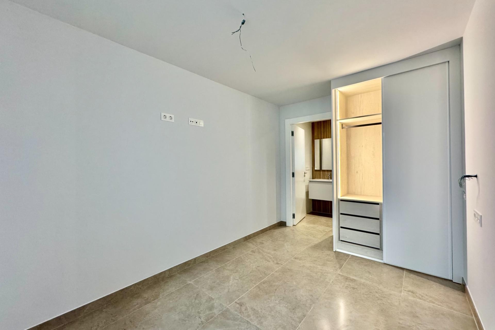 Resale - Apartment -
Torrevieja - Habaneras