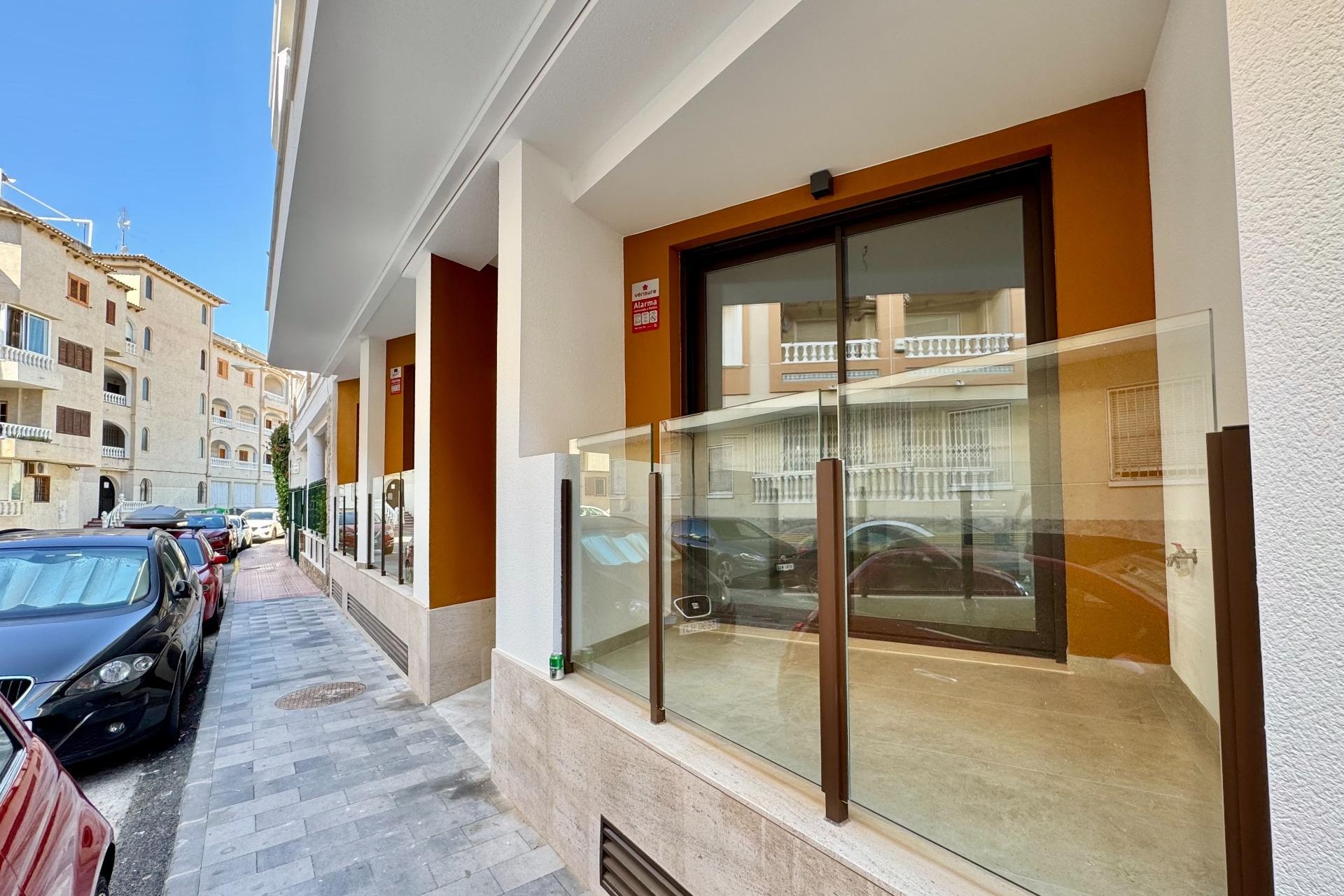 Resale - Apartment -
Torrevieja - Habaneras