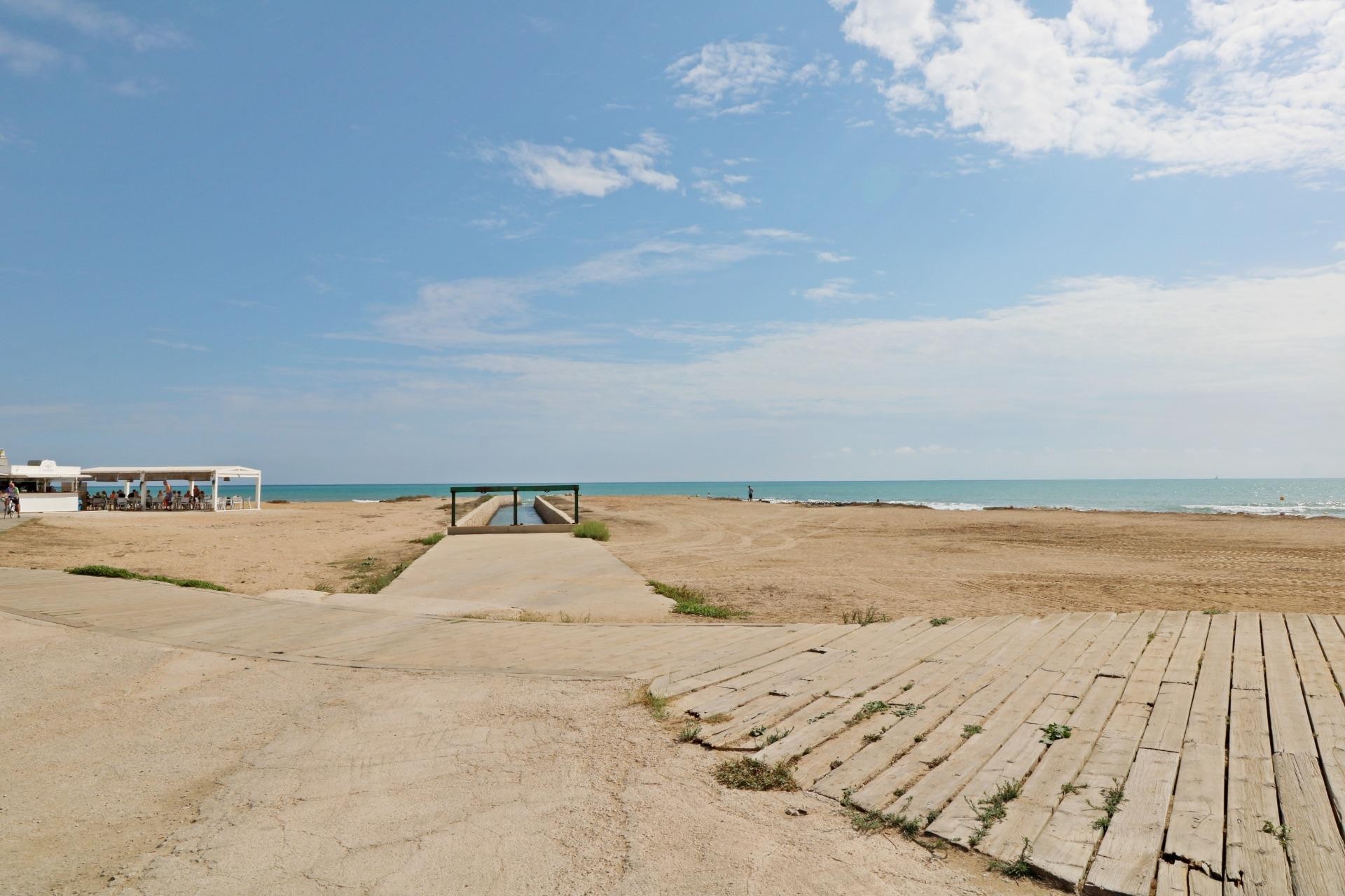 Resale - Apartment -
Torrevieja - La Mata Pueblo