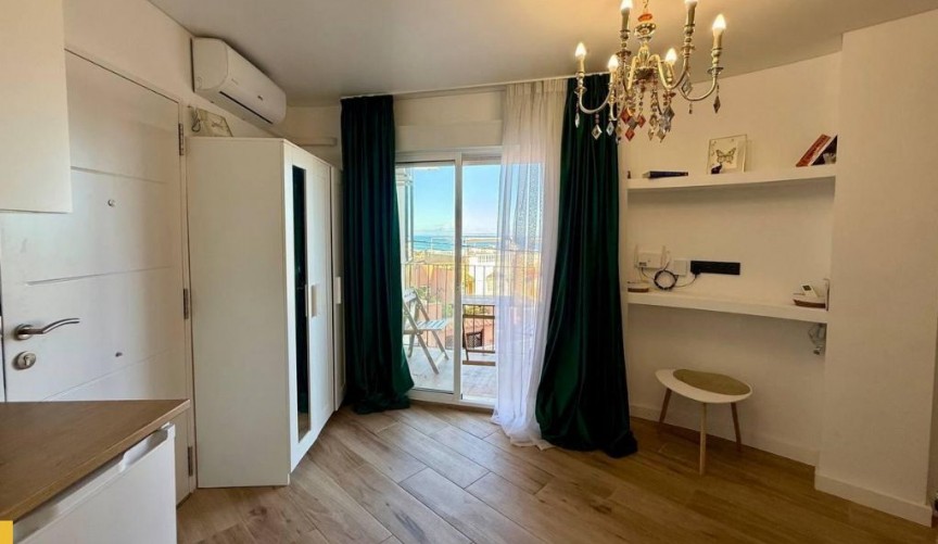 Resale - Apartment -
Torrevieja - La Mata