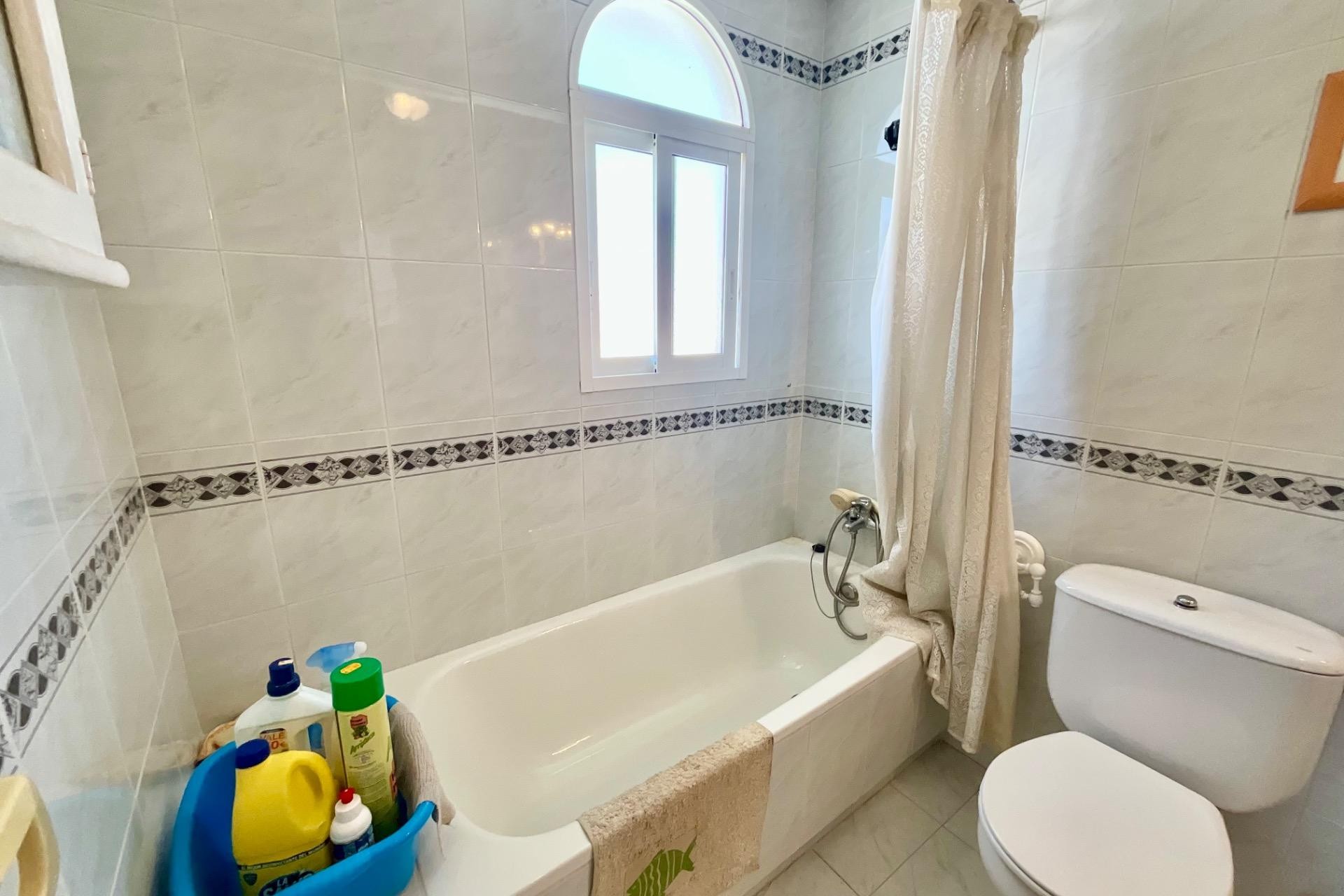 Resale - Apartment -
Torrevieja - La Mata