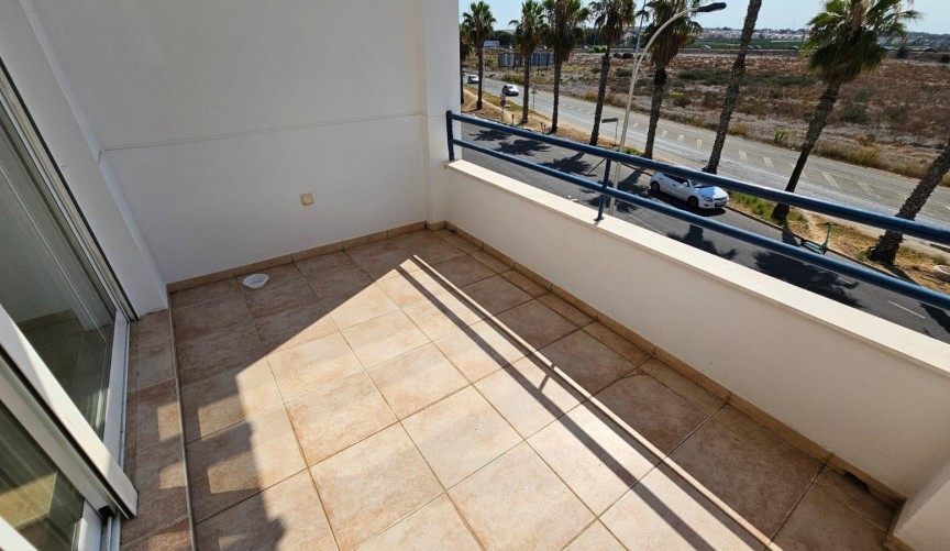 Resale - Apartment -
Torrevieja - La Veleta
