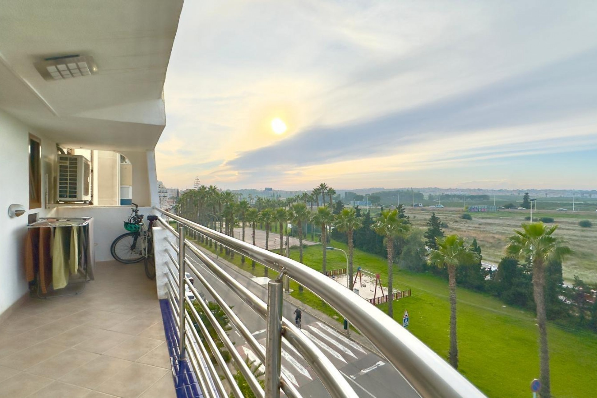 Resale - Apartment -
Torrevieja - La Veleta