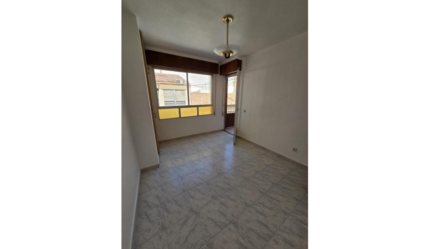 Resale - Apartment -
Torrevieja - Las Piscinas Naturales