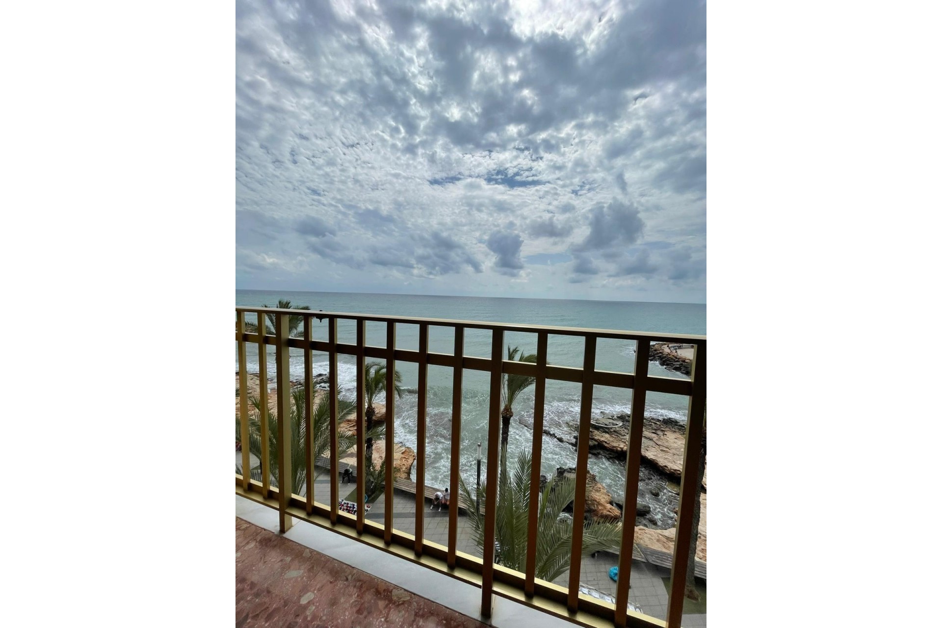 Resale - Apartment -
Torrevieja - Las Piscinas Naturales