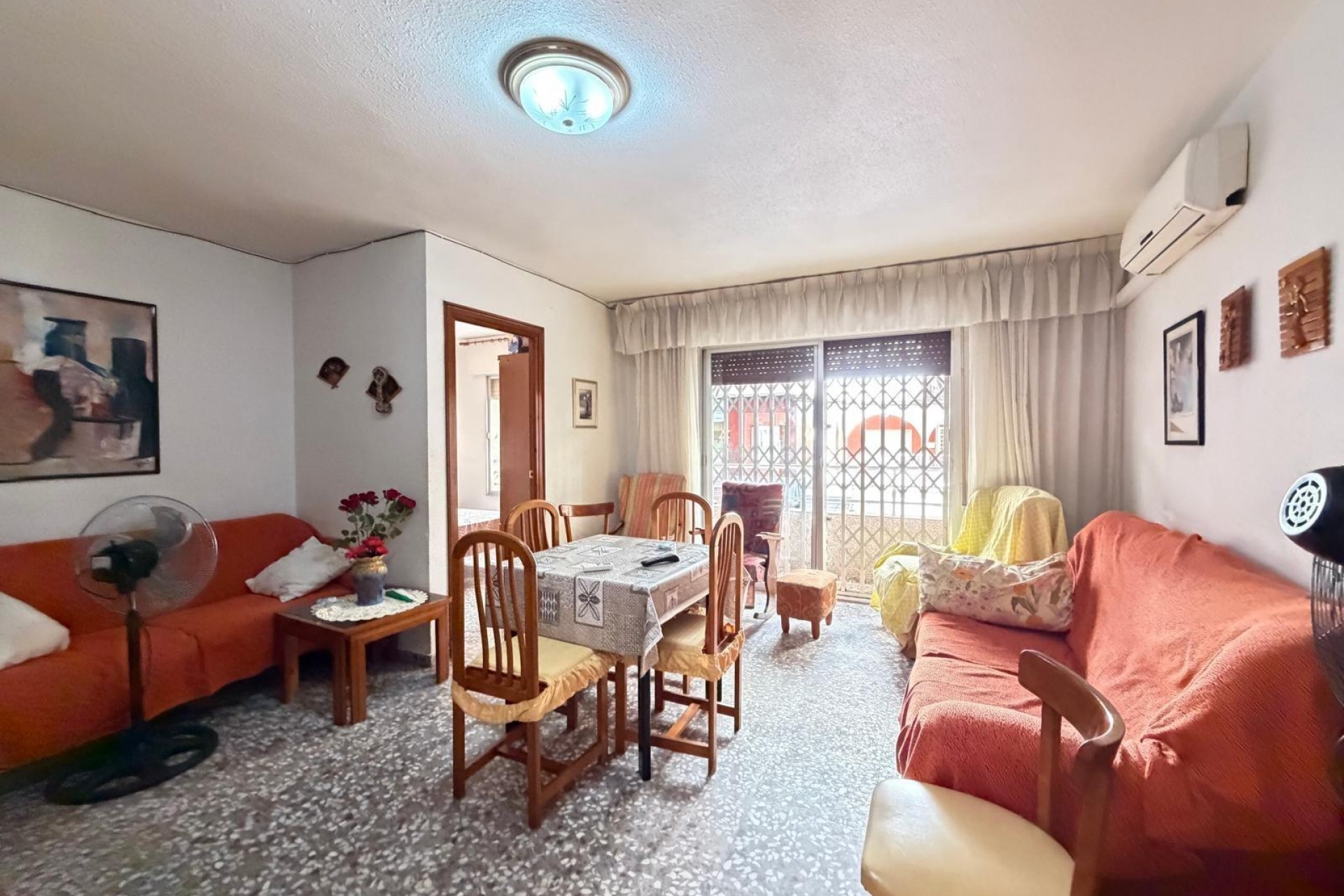 Resale - Apartment -
Torrevieja - Las Piscinas Naturales