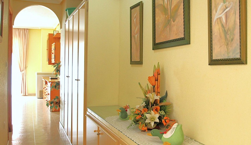 Resale - Apartment -
Torrevieja - Las Piscinas Naturales