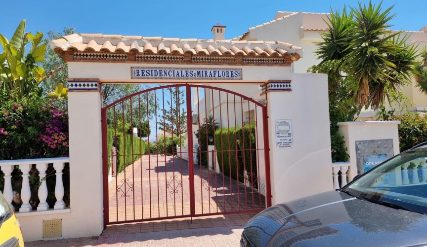 Resale - Apartment -
Torrevieja - Los Balcones - Los Altos del Edén